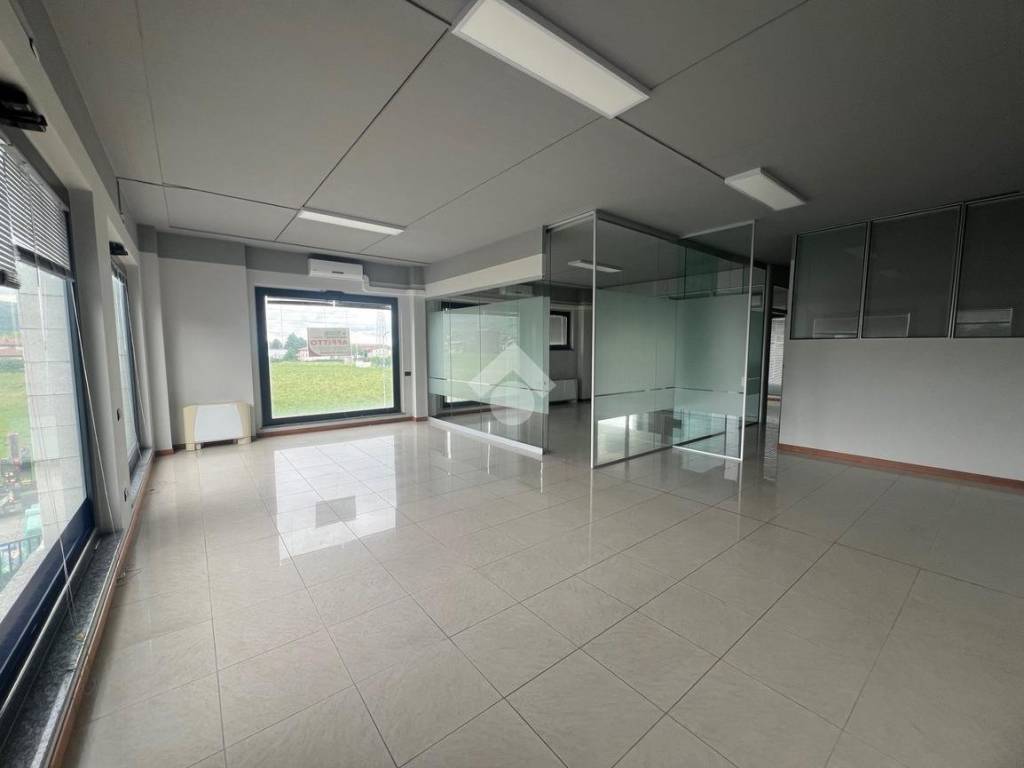 ufficio in vendita a Gorlago