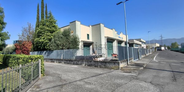 casa indipendente in vendita a Gorlago