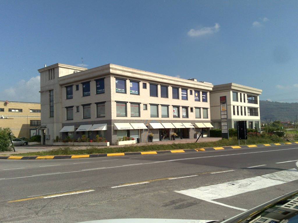 negozio in vendita a Gorlago