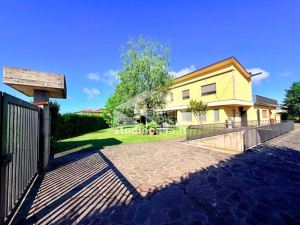 negozio in vendita a Gorlago