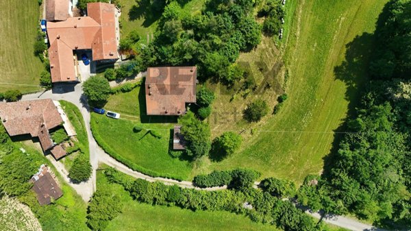pentavano in vendita a Gorlago in zona Montecchi