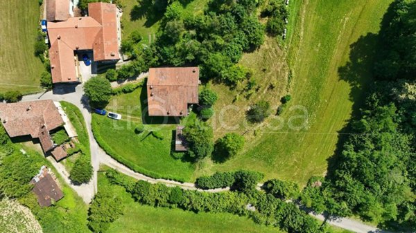 casa indipendente in vendita a Gorlago in zona Montecchi