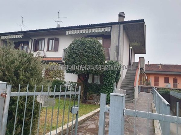 appartamento in vendita a Gorlago in zona Borghetti