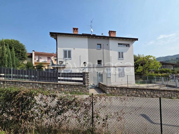 appartamento in vendita a Gorlago in zona Borghetti