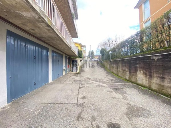locale di sgombero in vendita a Gorle
