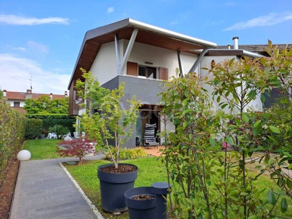 casa indipendente in vendita a Gorle