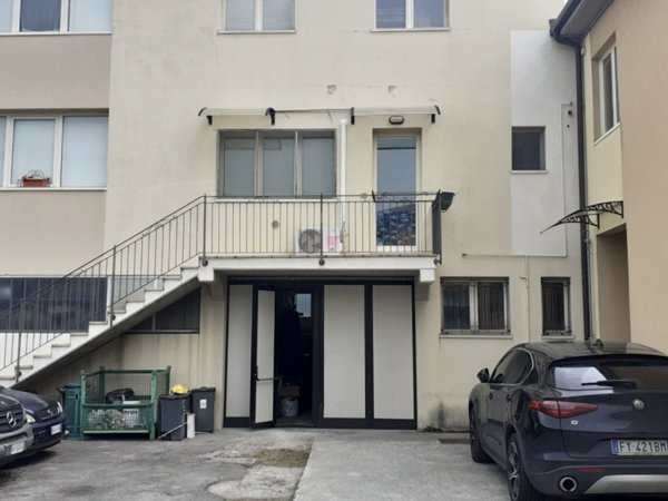 negozio in vendita a Gorle