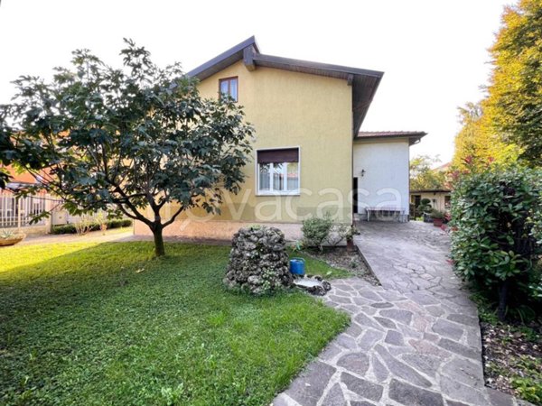 casa indipendente in vendita a Gorle
