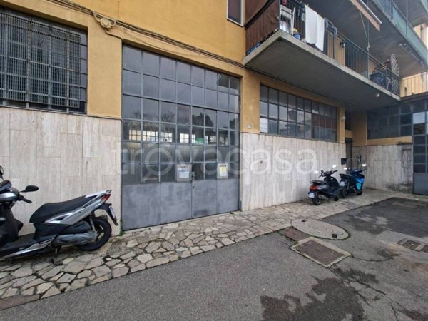 locale commerciale in vendita a Gorle