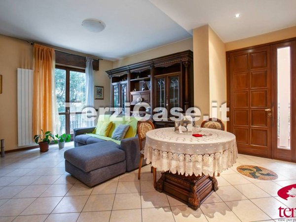 casa indipendente in vendita a Gorle