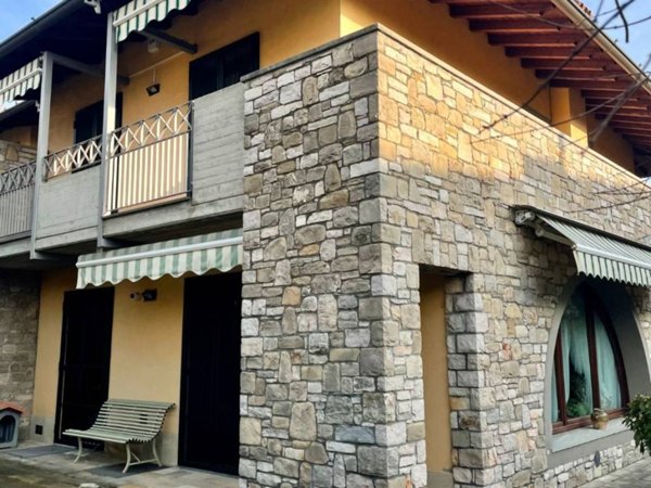 casa indipendente in vendita a Gorle