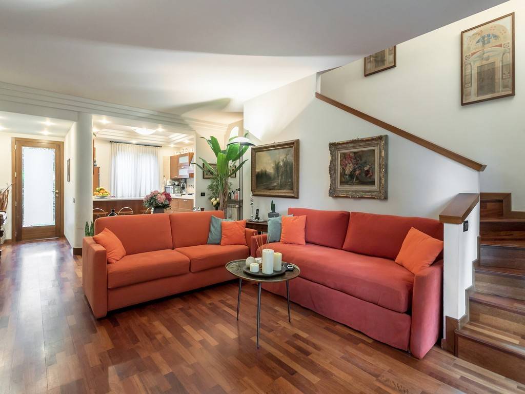 casa indipendente in vendita a Gorle