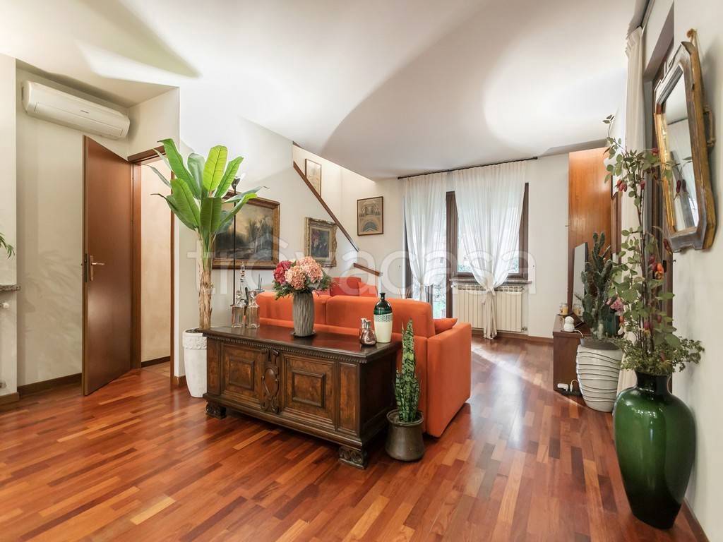 casa indipendente in vendita a Gorle