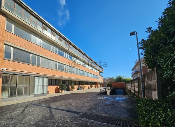 locale di sgombero in vendita a Gorle