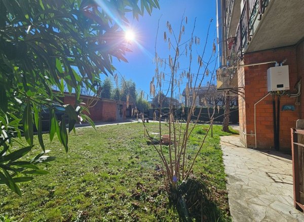 locale di sgombero in vendita a Gorle