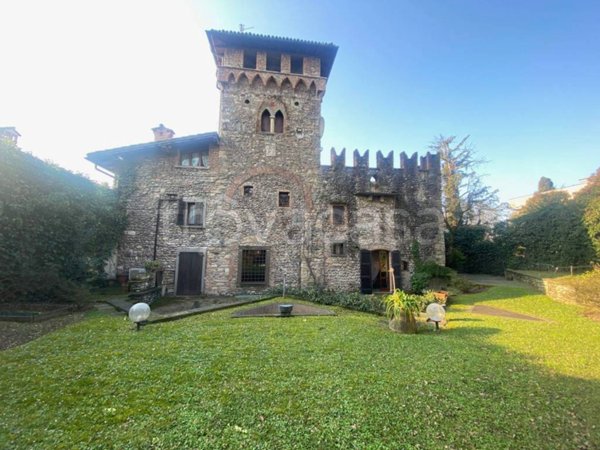 villa in vendita a Gorle