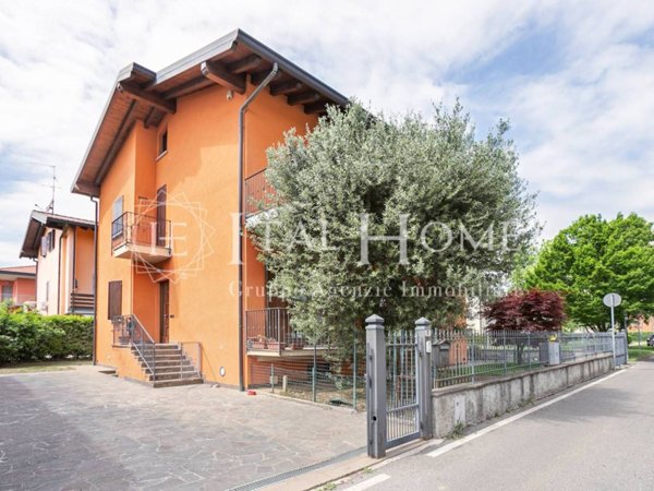 casa indipendente in vendita a Gorle