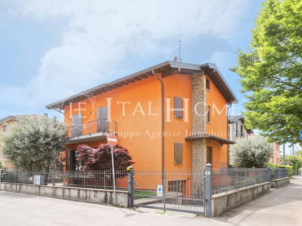 casa indipendente in vendita a Gorle