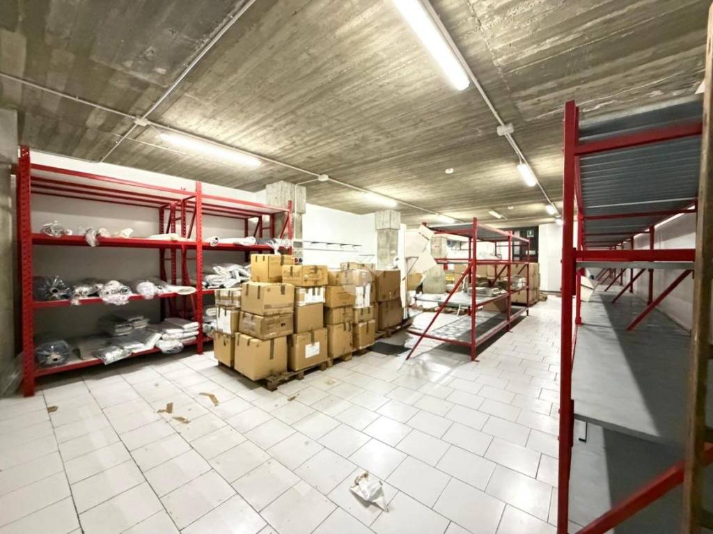 locale commerciale in vendita a Gorle
