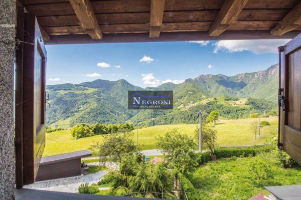 appartamento in vendita a Gorno in zona Riso