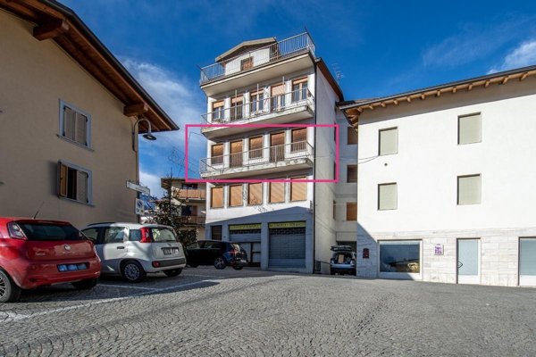 appartamento in vendita a Gorno