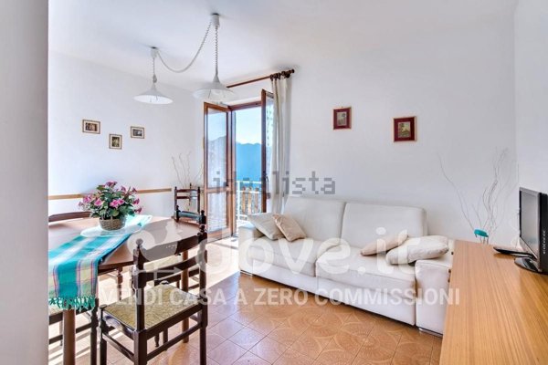 appartamento in vendita a Gorno