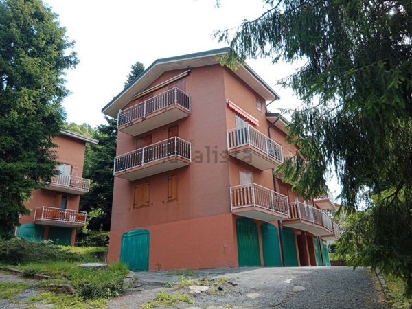 appartamento in vendita a Gorno