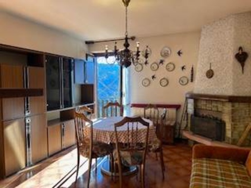 appartamento in vendita a Gorno