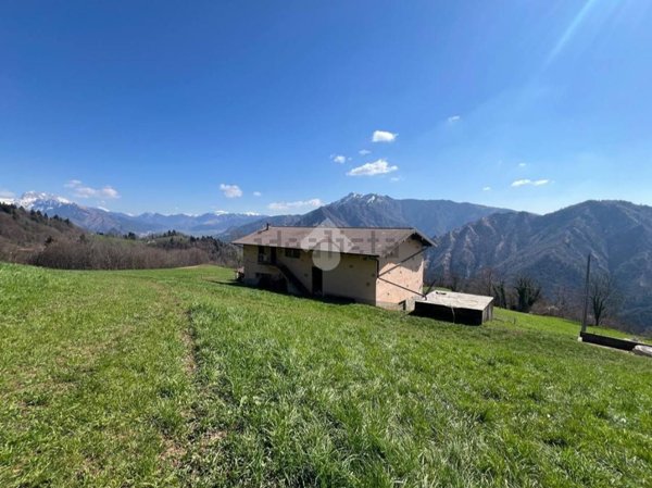 appartamento in vendita a Gorno