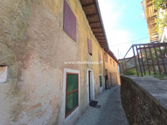 appartamento in vendita a Gorno