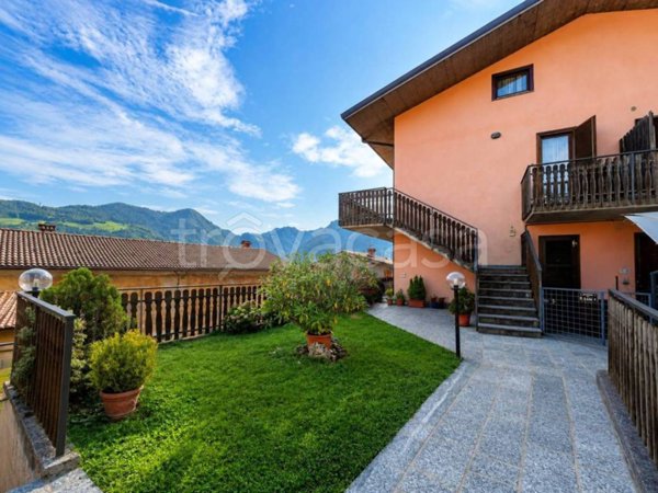 appartamento in vendita a Gorno in zona Sant'Antonio