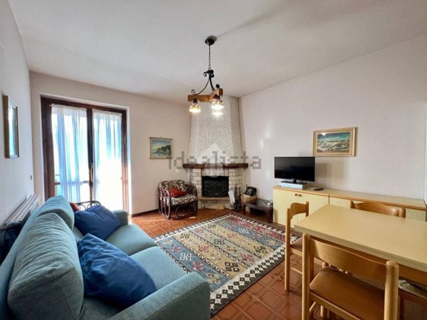appartamento in vendita a Gorno in zona Sant'Antonio