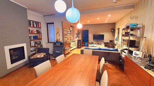 esavano in vendita a Grassobbio