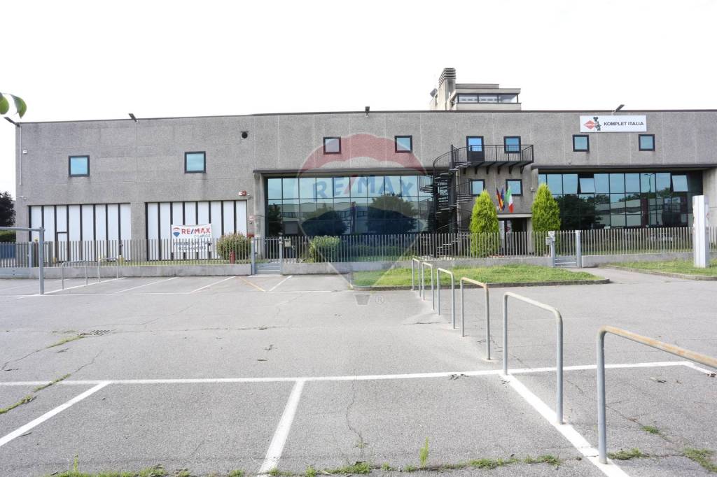 capannone in vendita a Grassobbio