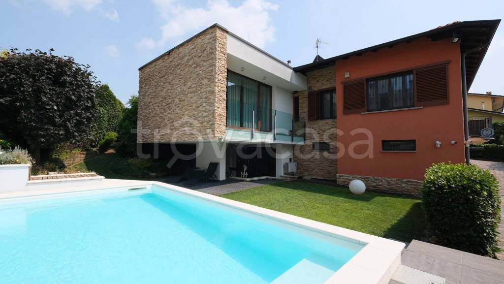 casa indipendente in vendita a Grassobbio