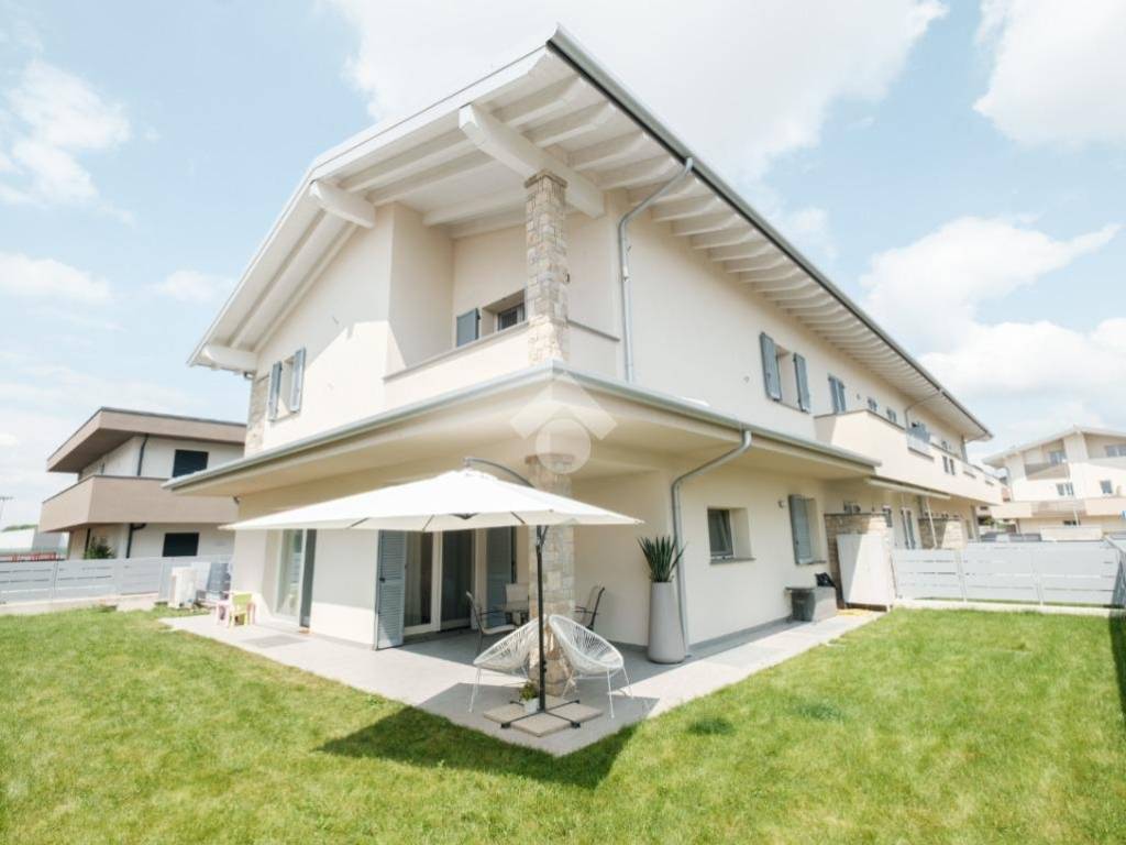 casa indipendente in vendita a Grassobbio