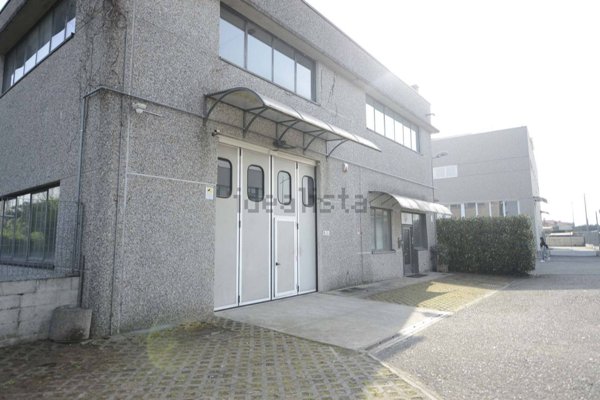 negozio in vendita a Grassobbio