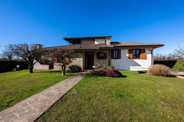 casa indipendente in vendita a Grassobbio in zona Capannelle