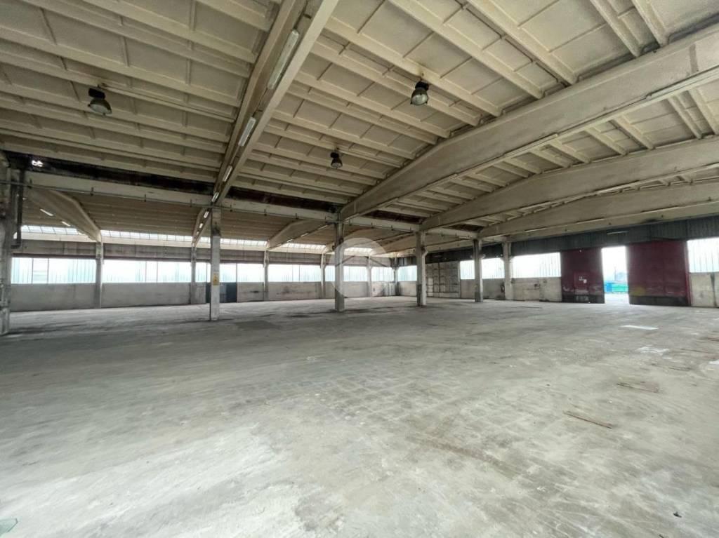 capannone in vendita a Grassobbio