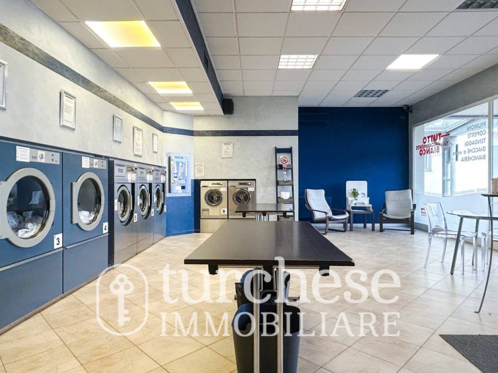 negozio in vendita a Grassobbio