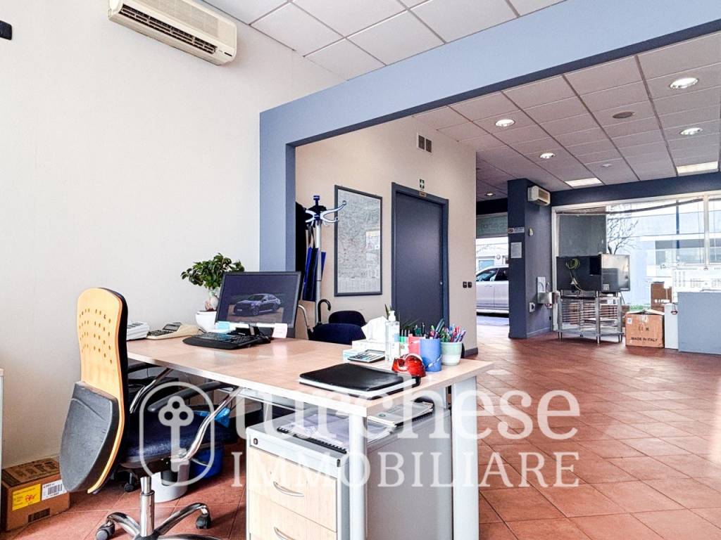 negozio in vendita a Grassobbio