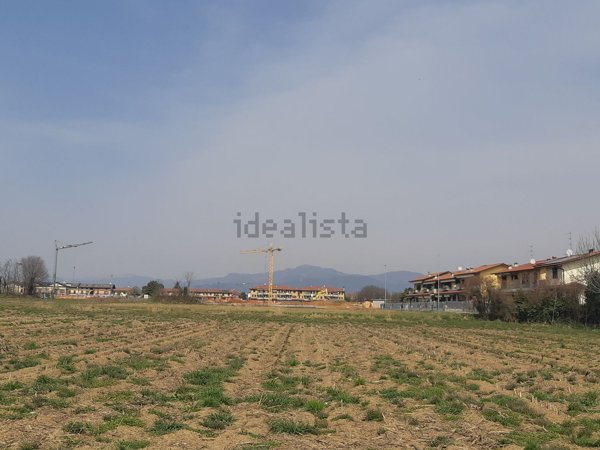 terreno edificabile in vendita a Grassobbio