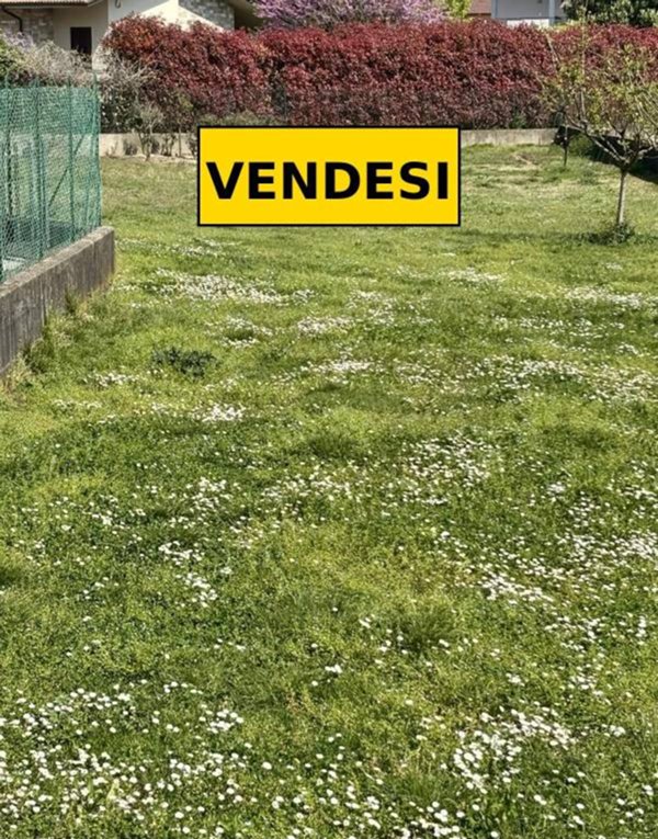 terreno edificabile in vendita a Grassobbio