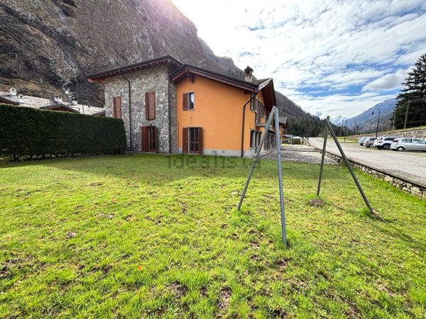 negozio in vendita a Gromo