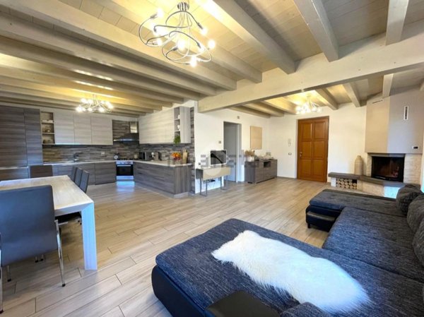 casa indipendente in vendita a Gromo