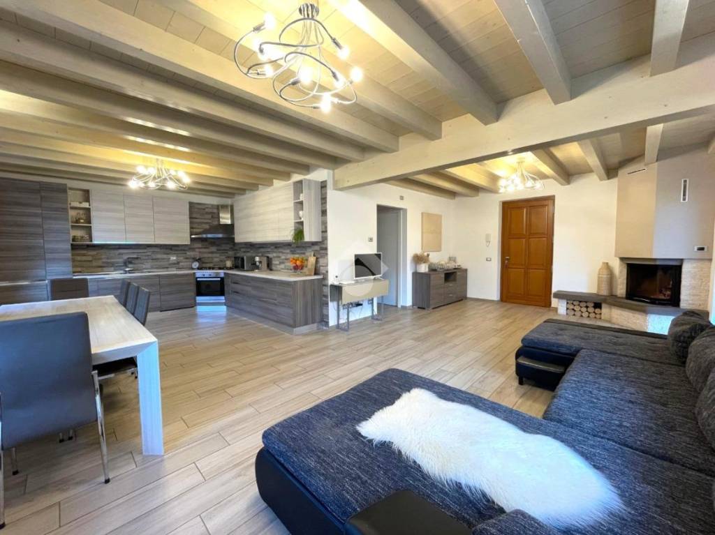 casa indipendente in vendita a Gromo