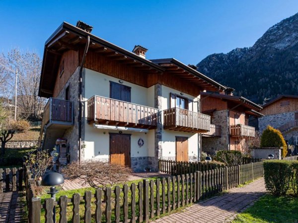 appartamento in vendita a Gromo in zona Spiazzi