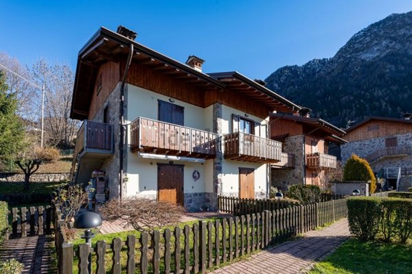 appartamento in vendita a Gromo in zona Spiazzi