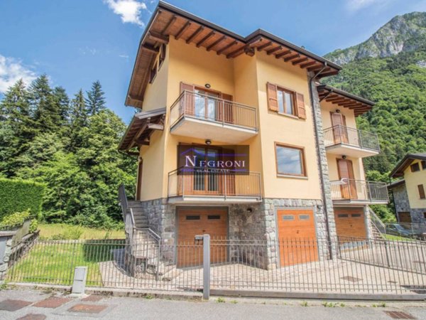 casa indipendente in vendita a Gromo