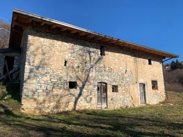 casale in vendita a Grone